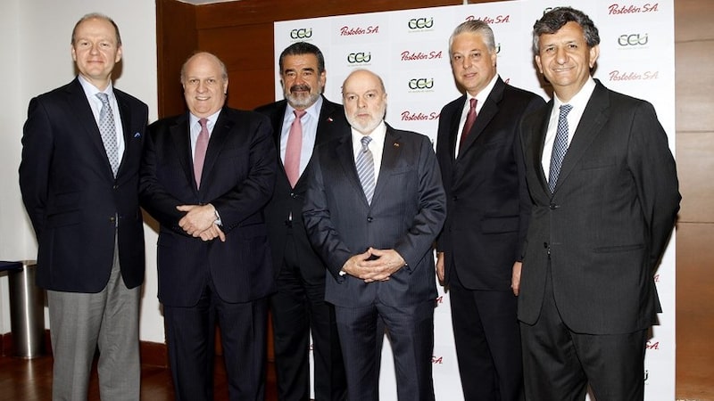 Antonio José Ardila y Carlos Julio (de izq. a der.) han estado a la cabeza de los negocios de la Organización Ardila Lulle. Foto: OAL/CCU Antonio José Ardila y Carlos Julio (de izq. a der.) han estado a la cabeza de los negocios de la Organización Ardila Lulle. Foto: OAL/CCU