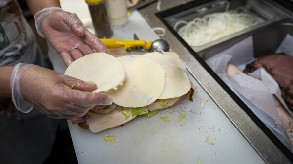 Lo que restaurantes no alcanzan a vender, se vuelve opción de negocio en Colombia Lo que restaurantes no alcanzan a vender, se vuelve opción de negocio en Colombia