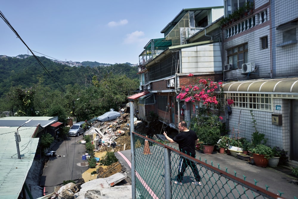 Worst Taiwan Quake in 25 Years Levels Buildings Worst Taiwan Quake in 25 Years Levels Buildings