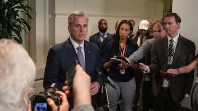 McCarthy desafía a los partidarios en su último intento de evitar el cierre del gobierno de EEUU McCarthy desafía a los partidarios en su último intento de evitar el cierre del gobierno de EEUU