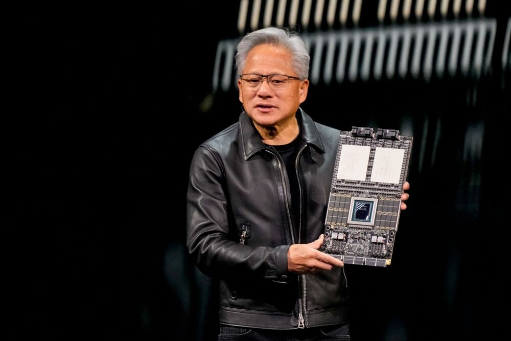 Durante la GTC en la capital de EE.UU., Jensen Huang destacó que Nvidia impulsa el regreso de la infraestructura digital a manos estadounidenses, con socios como Nokia y el Departamento de Energía. Durante la GTC en la capital de EE.UU., Jensen Huang destacó que Nvidia impulsa el regreso de la infraestructura digital a manos estadounidenses, con socios como Nokia y el Departamento de Energía.