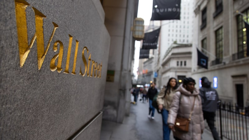 Ibovespa fica estável à espera de dado-chave de inflação nos EUA; dólar sobe a R$ 5,32 Ibovespa fica estável à espera de dado-chave de inflação nos EUA; dólar sobe a R$ 5,32