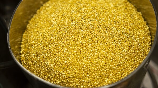 El oro baja mientras los operadores sopesan la posibilidad de otro recorte de la Fed El oro baja mientras los operadores sopesan la posibilidad de otro recorte de la Fed