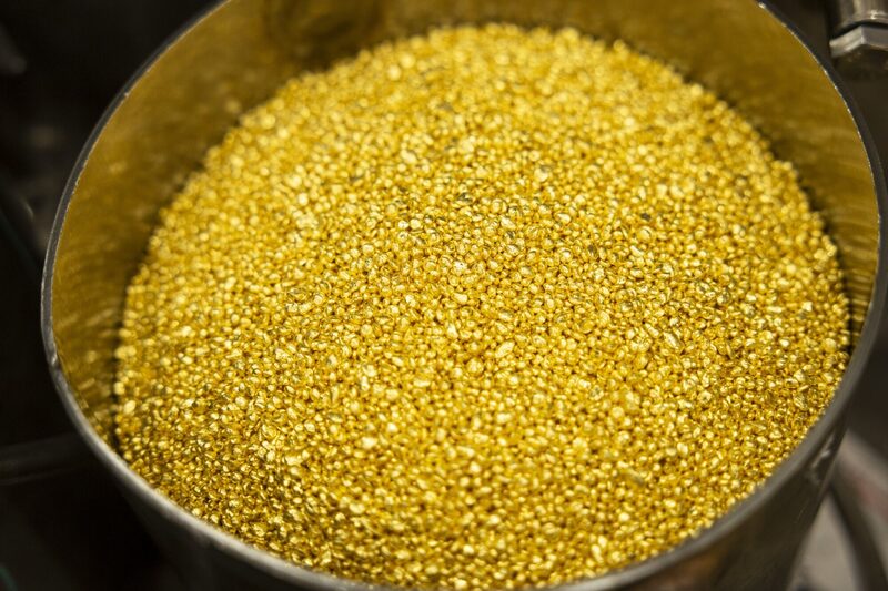 Gránulos de oro almacenados en la refinería Perth Mint, operada por Gold Corp., en Perth, Australia, el lunes 13 de octubre de 2025. Gránulos de oro almacenados en la refinería Perth Mint, operada por Gold Corp., en Perth, Australia, el lunes 13 de octubre de 2025.