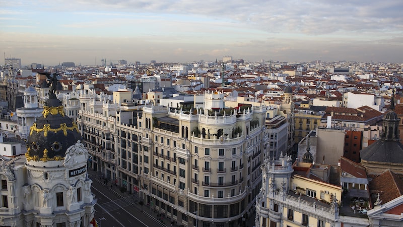 España enfrenta su propia fuga de millonarios: los flujos desde Latinoamérica ofrecen soporte España enfrenta su propia fuga de millonarios: los flujos desde Latinoamérica ofrecen soporte