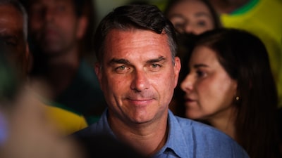 Flávio Bolsonaro suma respaldo de dos partidos de centro-derecha antes de segunda vuelta en Brasil Flávio Bolsonaro suma respaldo de dos partidos de centro-derecha antes de segunda vuelta en Brasil