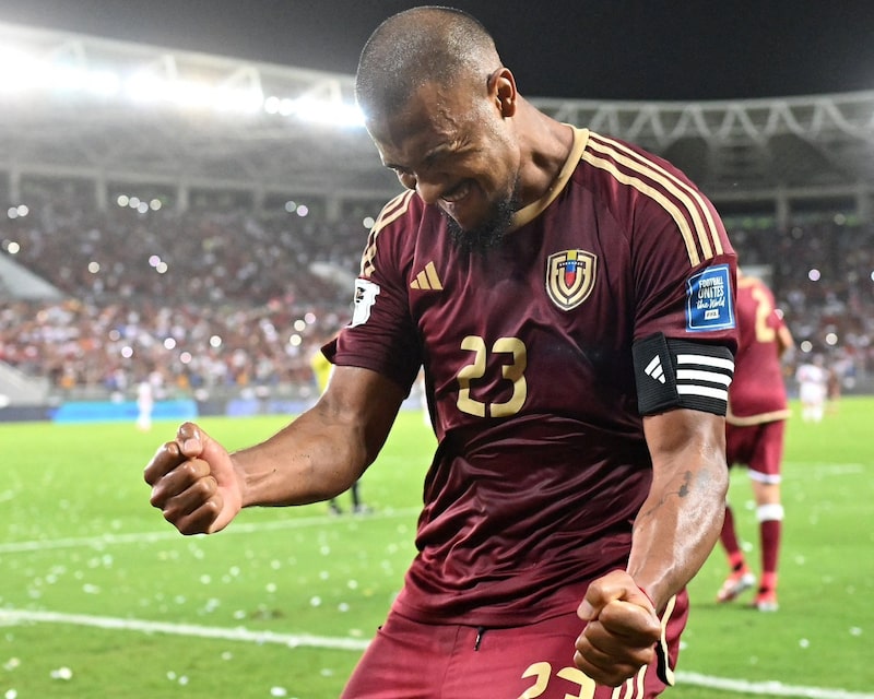 Estadio Monumental de Maturín Estadio Monumental de Maturín