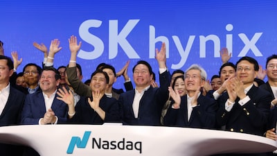 Las acciones de SK Hynix se desploman en Seúl tras su debut bursátil en Estados Unidos Las acciones de SK Hynix se desploman en Seúl tras su debut bursátil en Estados Unidos