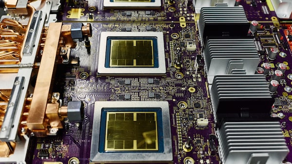 Google prepara nuevos chips de IA para desafiar el liderazgo de Nvidia en el sector Google prepara nuevos chips de IA para desafiar el liderazgo de Nvidia en el sector