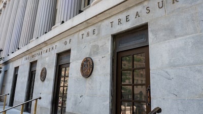 Tesouro dos EUA triplica recompra de títulos, chega a US$ 6 bi, mas decepciona mercado Tesouro dos EUA triplica recompra de títulos, chega a US$ 6 bi, mas decepciona mercado