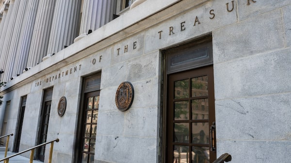 Tesouro dos EUA triplica recompra de títulos, chega a US$ 6 bi, mas decepciona mercado Tesouro dos EUA triplica recompra de títulos, chega a US$ 6 bi, mas decepciona mercado