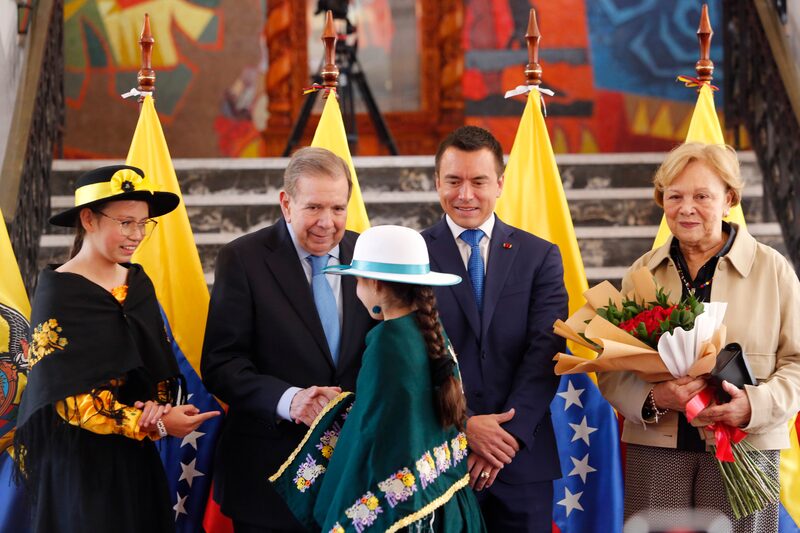 Edmundo González es recibido por el presidente Daniel Noboa en Ecuador. Edmundo González es recibido por el presidente Daniel Noboa en Ecuador.