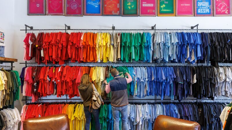 Americanos estão perto de esgotar excesso de poupança da pandemia, aponta estudo Americanos estão perto de esgotar excesso de poupança da pandemia, aponta estudo