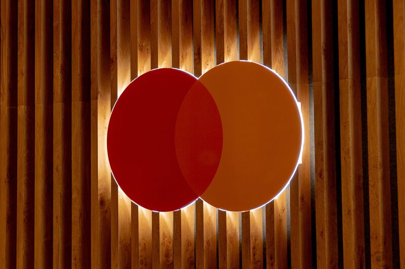 Mastercard recorta previsiones de ingresos para el 2024: gasto en su red no alcanza estimaciones Mastercard recorta previsiones de ingresos para el 2024: gasto en su red no alcanza estimaciones