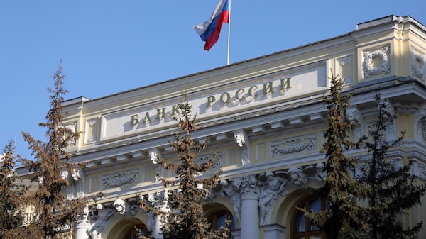 Rublo ve mayor avance en años tras medida de Putin para pago de gas Rublo ve mayor avance en años tras medida de Putin para pago de gas