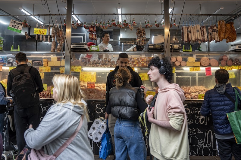 Uruguay mantuvo estable su tasa de interés oficial en el 8,5% para asegurarse de que la inflación y las expectativas de inflación sigan desacelerándose. Uruguay mantuvo estable su tasa de interés oficial en el 8,5% para asegurarse de que la inflación y las expectativas de inflación sigan desacelerándose.