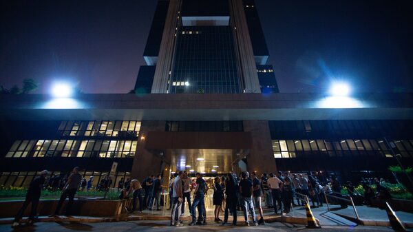 Fondos de cobertura de Brasil cambian de táctica y apuestan a relajamiento de tasas Fondos de cobertura de Brasil cambian de táctica y apuestan a relajamiento de tasas