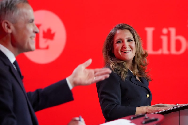 Freeland descreve Trump como uma figura complexa, alternando entre ser desdenhoso e encantador em interações pessoais. (Foto: Christinne Muschi/The Canadian Press/Bloomberg) Freeland descreve Trump como uma figura complexa, alternando entre ser desdenhoso e encantador em interações pessoais. (Foto: Christinne Muschi/The Canadian Press/Bloomberg)