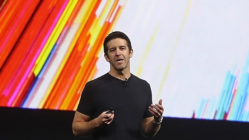 Sucessor de Tim Cook? Chefe de hardware ganha força com novas áreas para liderar Sucessor de Tim Cook? Chefe de hardware ganha força com novas áreas para liderar