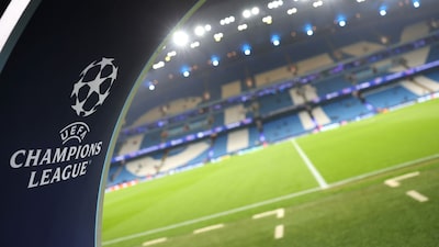Gigantes da mídia inflacionam direitos, e UEFA caminha para faturar € 5 bi por ano Gigantes da mídia inflacionam direitos, e UEFA caminha para faturar € 5 bi por ano