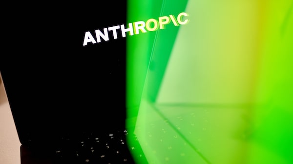 Anthropic analiza ofertas de financiación con una valoración superior a $900.000 millones Anthropic analiza ofertas de financiación con una valoración superior a $900.000 millones