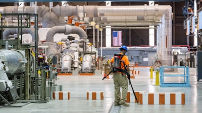 Las empresas de EE.UU. reducen despidos y aumentan planes de contratación Las empresas de EE.UU. reducen despidos y aumentan planes de contratación