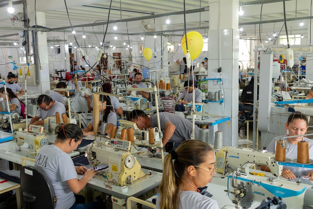 Zaya Confecções: uma das oficinas de costura do Pró Sertão Zaya Confecções: uma das oficinas de costura do Pró Sertão