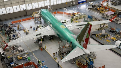 Boeing eliminará alrededor de 300 empleos en la cadena de suministro de defensa Boeing eliminará alrededor de 300 empleos en la cadena de suministro de defensa