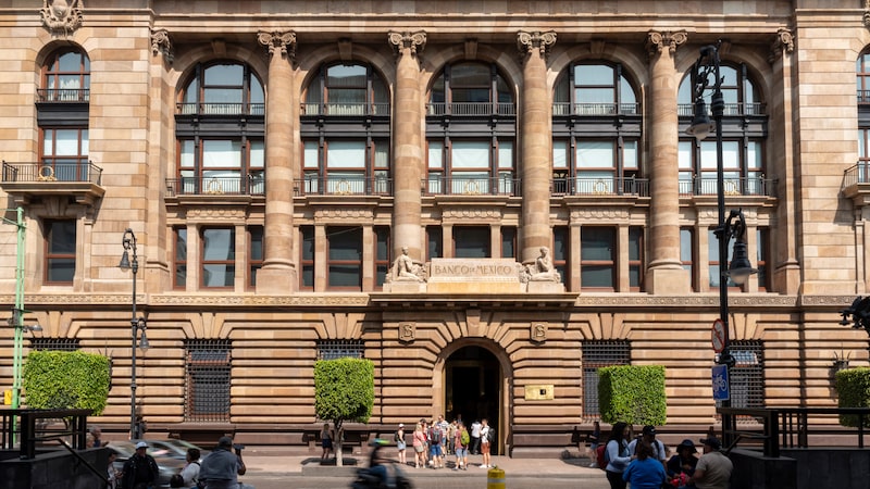 Minuta Banxico: Tres miembros valoran pertinencia y momento de un recorte adicional a la tasa Minuta Banxico: Tres miembros valoran pertinencia y momento de un recorte adicional a la tasa