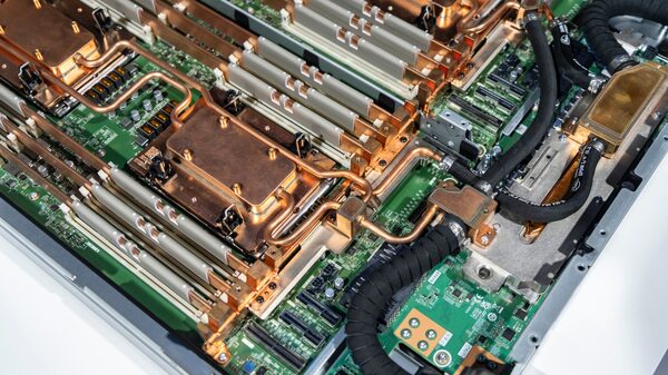 Los ingresos de Lenovo superan las previsiones, indicando una fuerte demanda de IA Los ingresos de Lenovo superan las previsiones, indicando una fuerte demanda de IA