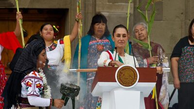 Sheinbaum apuesta por décadas de combustibles fósiles con gasoducto en el sureste de México Sheinbaum apuesta por décadas de combustibles fósiles con gasoducto en el sureste de México