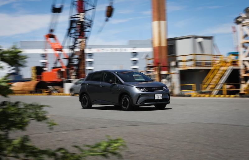 Un vehículo eléctrico compacto Dolphin de BYD Co. durante una prueba de conducción en Yokohama, Japón, el jueves 8 de agosto de 2023. Un vehículo eléctrico compacto Dolphin de BYD Co. durante una prueba de conducción en Yokohama, Japón, el jueves 8 de agosto de 2023.