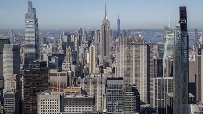 Bilionários querem fechar o capital de empresas. A queda das ações acelera os planos Bilionários querem fechar o capital de empresas. A queda das ações acelera os planos