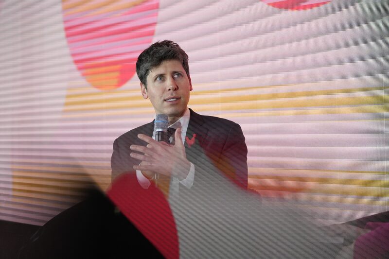 A OpenAI concluiu uma rodada de financiamento que trará US$ 40 bilhões da SoftBank e de outros investidores A OpenAI concluiu uma rodada de financiamento que trará US$ 40 bilhões da SoftBank e de outros investidores