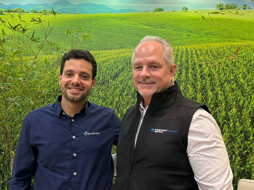 CEO da Symbiomics ao lado de diretor sênior da Corteva CEO da Symbiomics ao lado de diretor sênior da Corteva