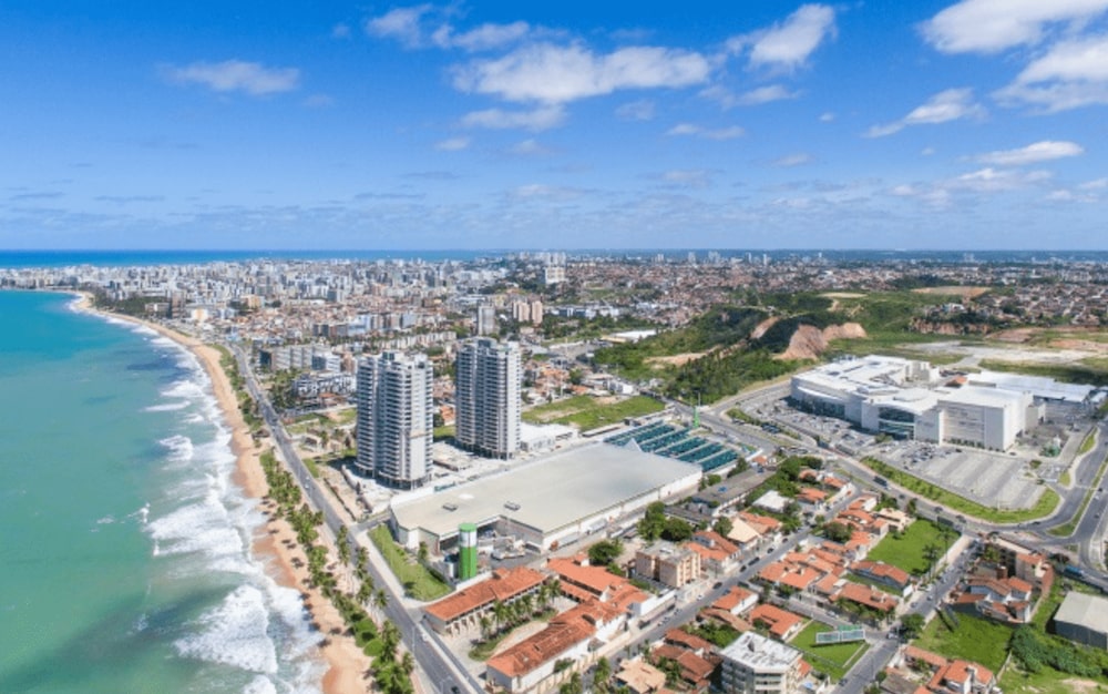 Parque Shopping Maceió (à direita), da Allos com a Multiplan, que terá um complexo imobiliário com torres residenciais, corporativas e um centro médico Parque Shopping Maceió (à direita), da Allos com a Multiplan, que terá um complexo imobiliário com torres residenciais, corporativas e um centro médico