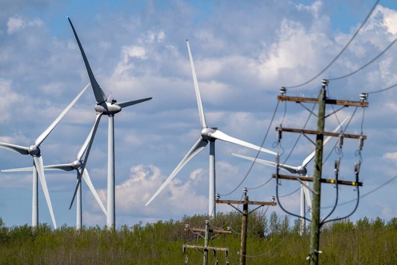 El grupo instó a los responsables políticos a intensificar sus compromisos para alcanzar el objetivo fijado en la cumbre mundial de las Naciones Unidas sobre el clima celebrada en Dubai. El grupo instó a los responsables políticos a intensificar sus compromisos para alcanzar el objetivo fijado en la cumbre mundial de las Naciones Unidas sobre el clima celebrada en Dubai.