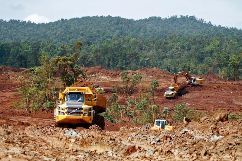 Equipo pesado en la mina de níquel a cielo abierto de Moa, en Moa, Cuba.Foto: Sven Creutzmann/Mambo Photo/Getty Images. Equipo pesado en la mina de níquel a cielo abierto de Moa, en Moa, Cuba.Foto: Sven Creutzmann/Mambo Photo/Getty Images.