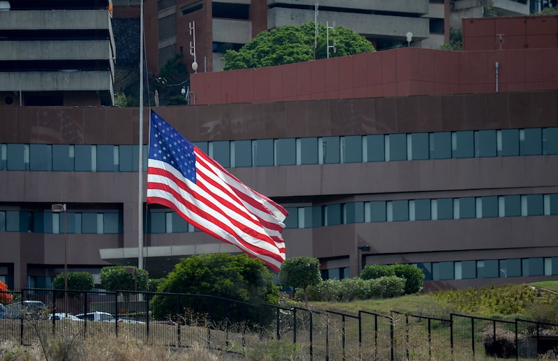 Fotografía de la embajada estadounidense en Caracas tomada el 22 de mayo de 2018, después de que el presidente Nicolás Maduro anunciara la expulsión de los dos máximos representantes diplomáticos de Estados Unidos en Venezuela tras ser proclamado oficialmente ganador de las elecciones del domingo. Fotografía de la embajada estadounidense en Caracas tomada el 22 de mayo de 2018, después de que el presidente Nicolás Maduro anunciara la expulsión de los dos máximos representantes diplomáticos de Estados Unidos en Venezuela tras ser proclamado oficialmente ganador de las elecciones del domingo.