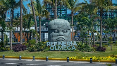 Refinación en México alcanza su nivel más alto en 11 años gracias a Dos Bocas de Pemex Refinación en México alcanza su nivel más alto en 11 años gracias a Dos Bocas de Pemex