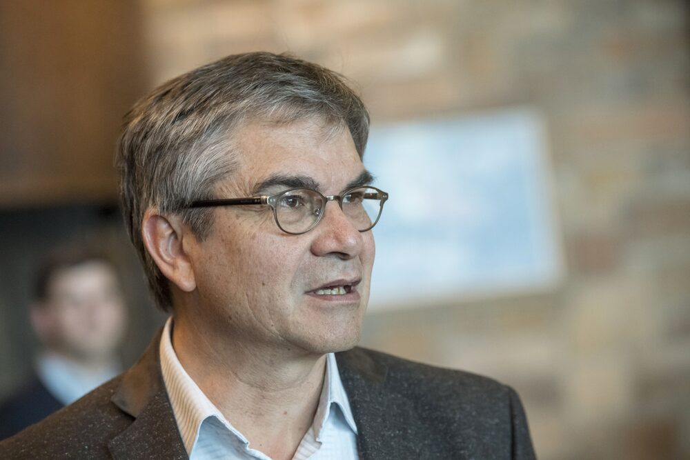 Mario Marcel, presidente del Banco Central de Chile, llegando a una cena durante el simposio económico Jackson Hole, patrocinado por el Banco de la Reserva Federal de Kansas City, in Moran, Wyoming, Estados Unidos, el 24 de agosto de 2017. Mario Marcel, presidente del Banco Central de Chile, llegando a una cena durante el simposio económico Jackson Hole, patrocinado por el Banco de la Reserva Federal de Kansas City, in Moran, Wyoming, Estados Unidos, el 24 de agosto de 2017.