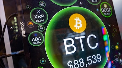 Bitcoin é o novo ouro? Criptomoeda se descola de ações tech e sobe 20% em duas semanas Bitcoin é o novo ouro? Criptomoeda se descola de ações tech e sobe 20% em duas semanas