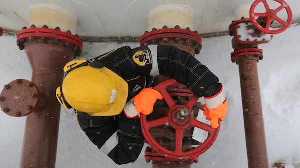 OPEP+ acuerda aumento simbólico de la producción de petróleo en medio de la guerra OPEP+ acuerda aumento simbólico de la producción de petróleo en medio de la guerra