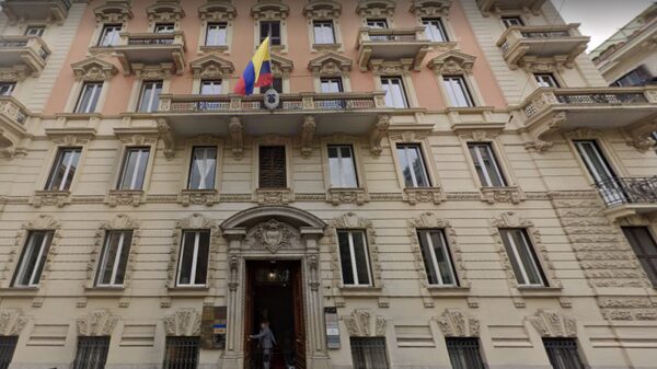 El primo de la exprimera dama, María J. Ruiz, que trabaja para Petro en Italia El primo de la exprimera dama, María J. Ruiz, que trabaja para Petro en Italia