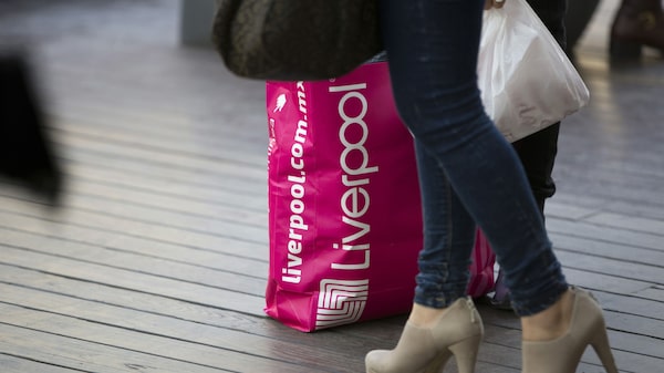 Liverpool cambia de liderazgo ante el retiro de Max David Michel Liverpool cambia de liderazgo ante el retiro de Max David Michel