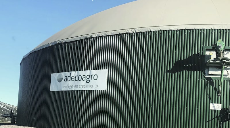 Tether ofrece US$12,41 por acción de Adecoagro en búsqueda de control. Tether ofrece US$12,41 por acción de Adecoagro en búsqueda de control.