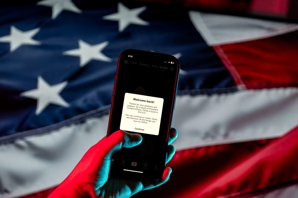 Mensaje de bienvenida a los usuarios y de agradecimiento al presidente electo de EE.UU. Donald Trump en la aplicación TikTok. Fotógrafo: Kent Nishimura/Bloomberg Mensaje de bienvenida a los usuarios y de agradecimiento al presidente electo de EE.UU. Donald Trump en la aplicación TikTok. Fotógrafo: Kent Nishimura/Bloomberg
