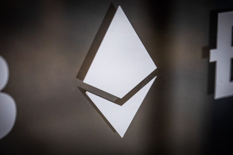El Ether ha ganado alrededor de un 50% este año, comparable al incremento registrado por el Bitcoin. El Ether ha ganado alrededor de un 50% este año, comparable al incremento registrado por el Bitcoin.