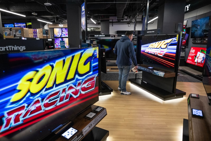 Shoppers At A Best Buy On Black Friday Shoppers At A Best Buy On Black Friday