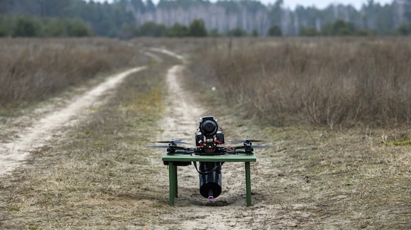 Guerra dos drones com IA: como a Ucrânia busca impor um bloqueio logístico à Rússia Guerra dos drones com IA: como a Ucrânia busca impor um bloqueio logístico à Rússia